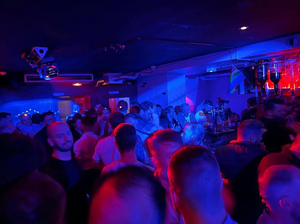 Jo's bar 64